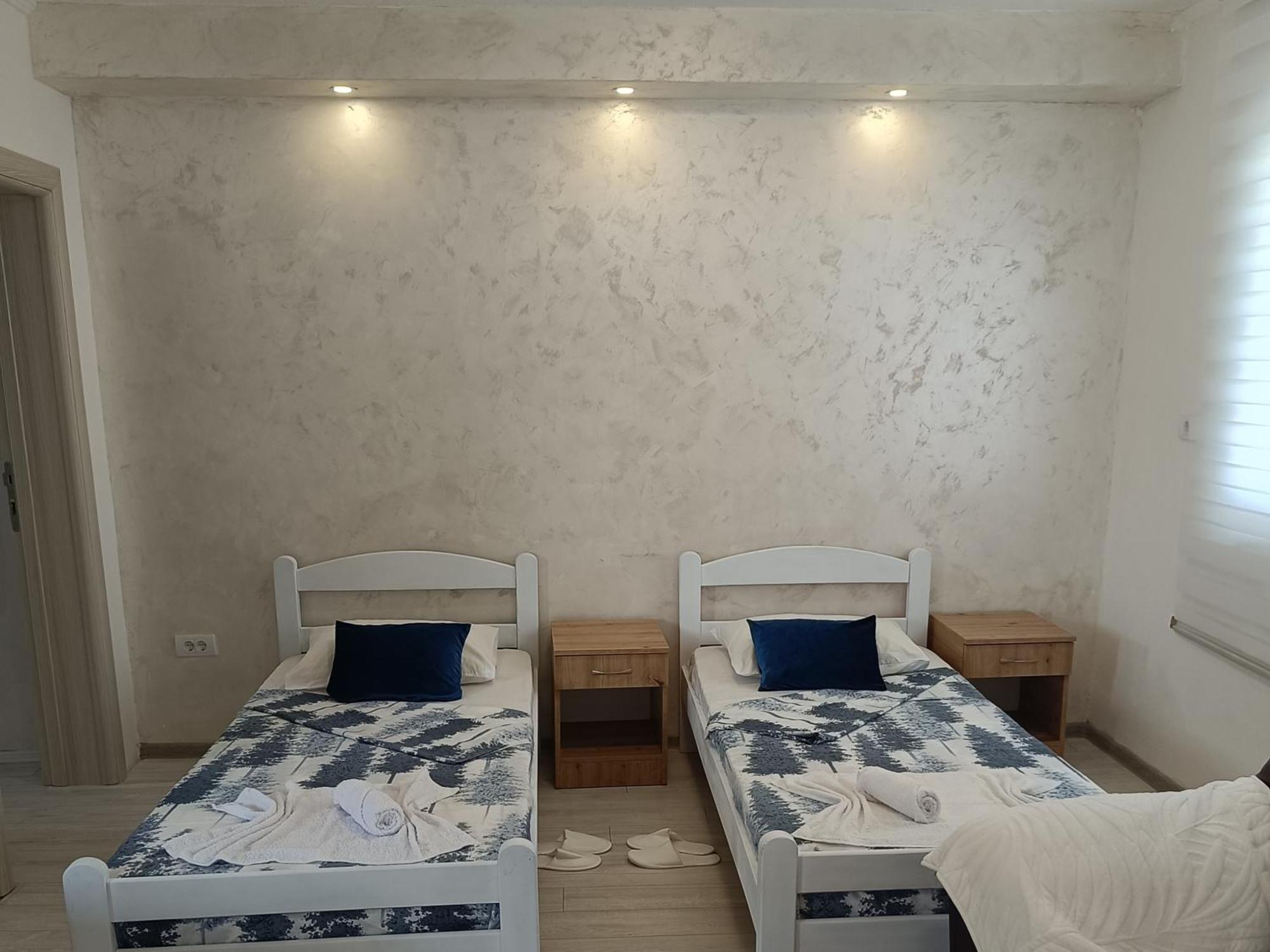 Matija Airport Apartment Mitrovici  Exteriér fotografie
