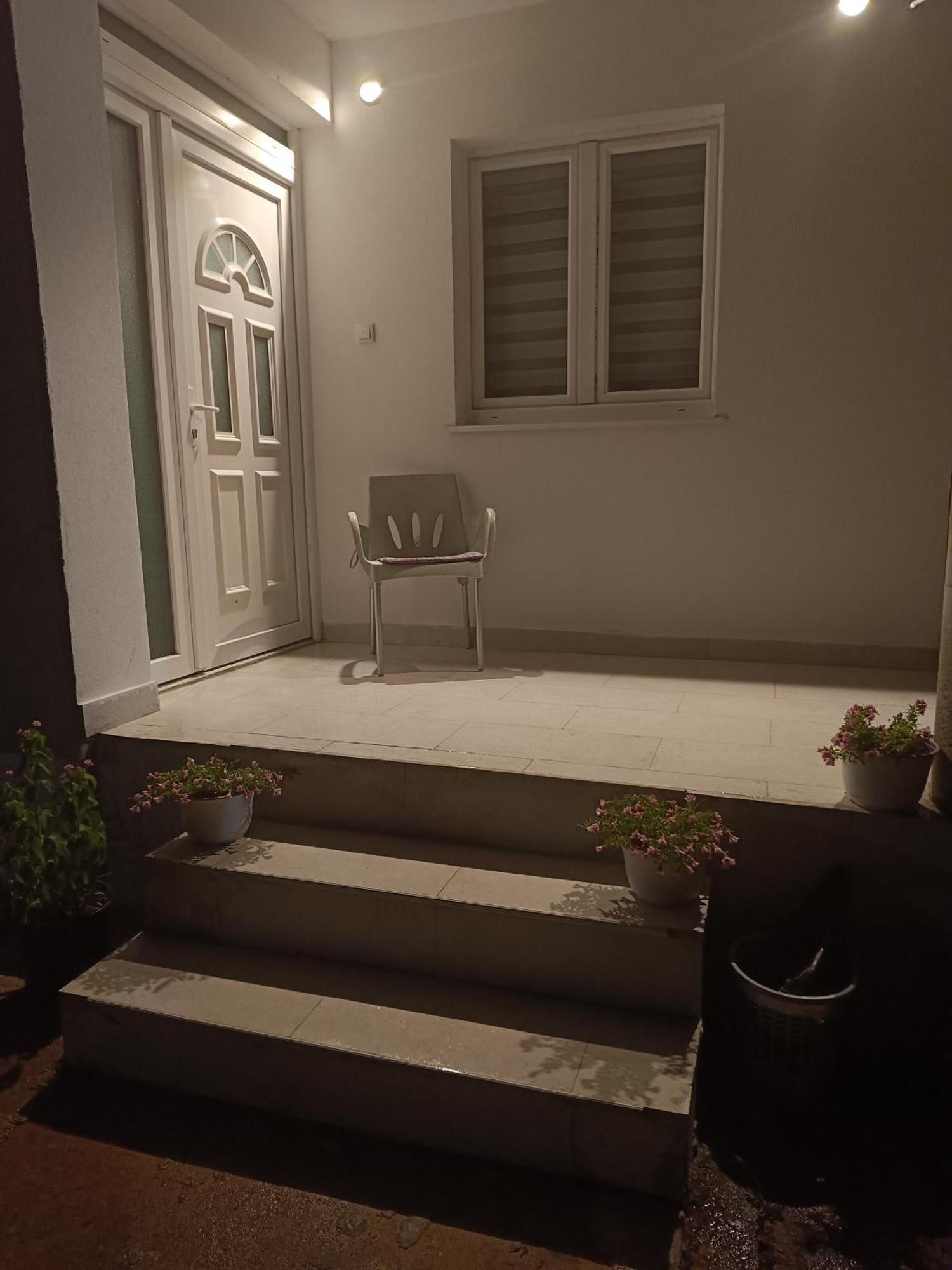 Matija Airport Apartment Mitrovici  Exteriér fotografie